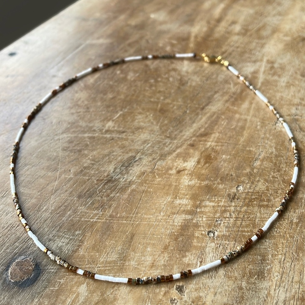 Delicate Beaded Necklace in Brown and White